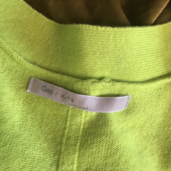 GAP Cardigan - Picture 5 of 14